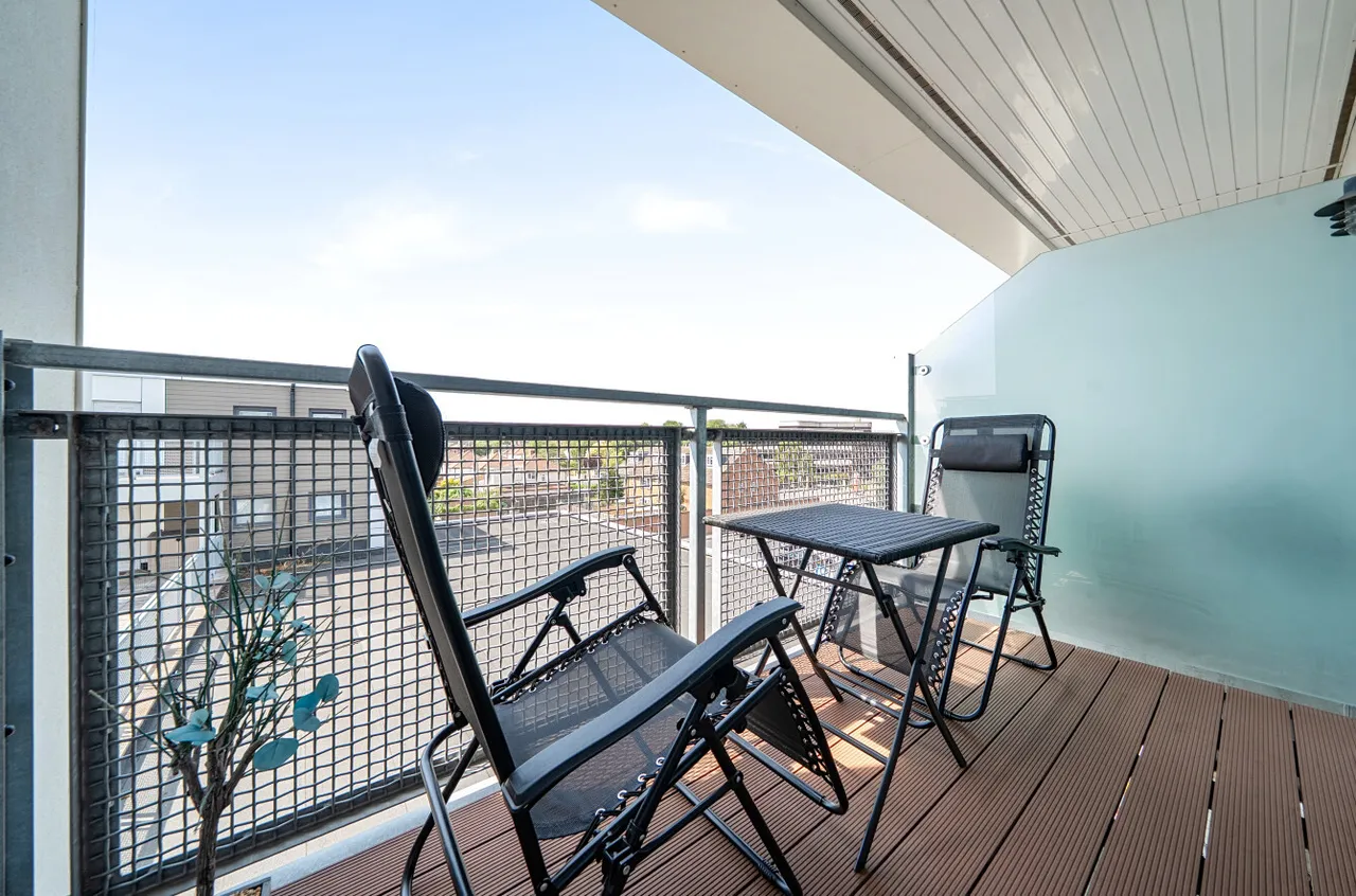Aspect Place, Hersham, KT12, photo 15