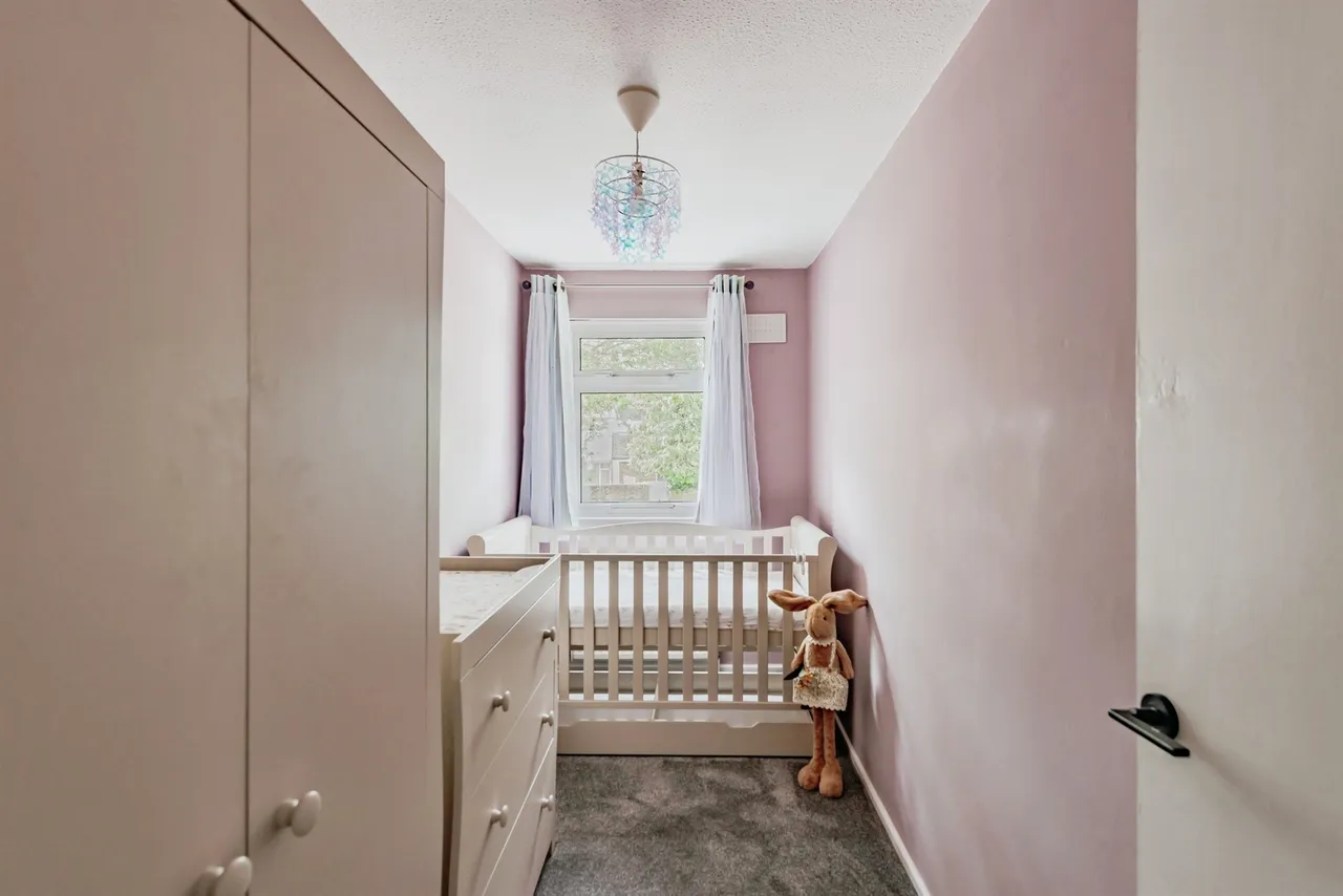 Heather Walk, Crawley, RH11, photo 12