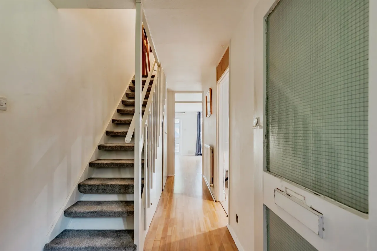 Heather Walk, Crawley, RH11, photo 9