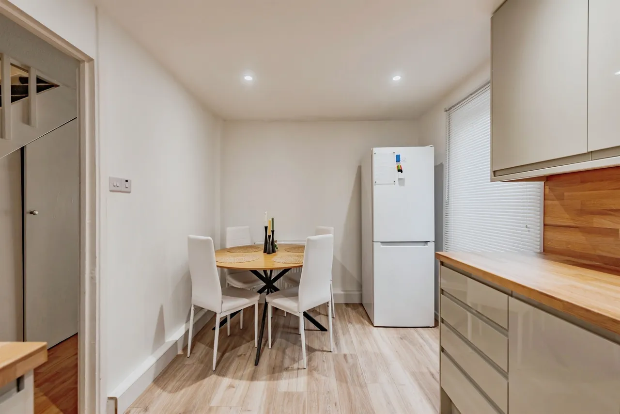 Heather Walk, Crawley, RH11, photo 7