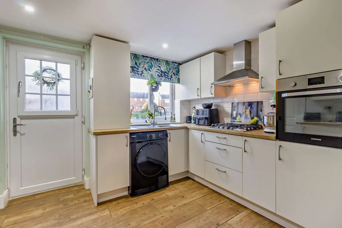 Sandtoft Road, Doncaster, DN9, photo 12