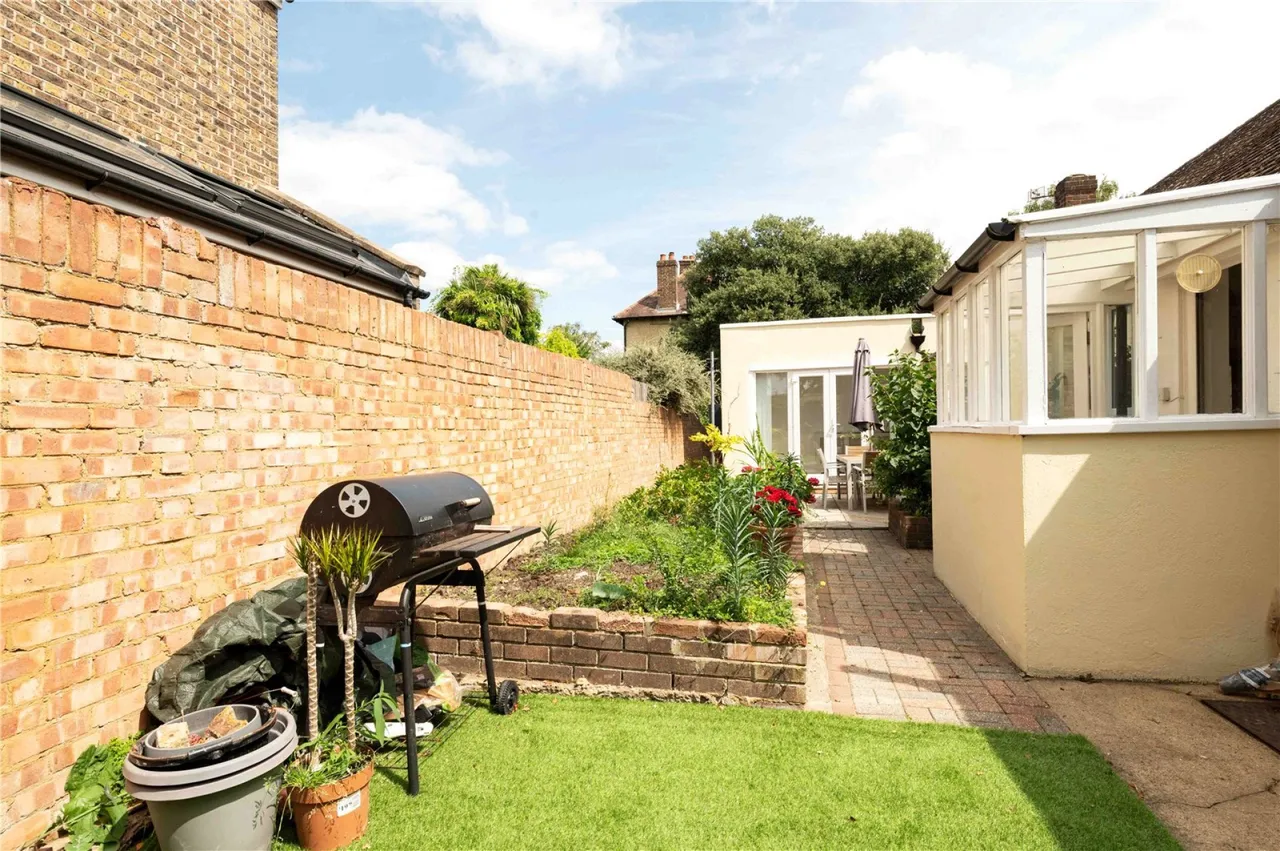 Wilton Crescent, Wimbledon, photo 21