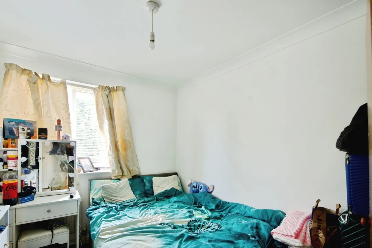 St. Mark's Place, Dagenham, RM10, photo 9