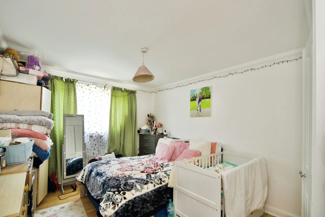 St. Mark's Place, Dagenham, RM10, photo 10