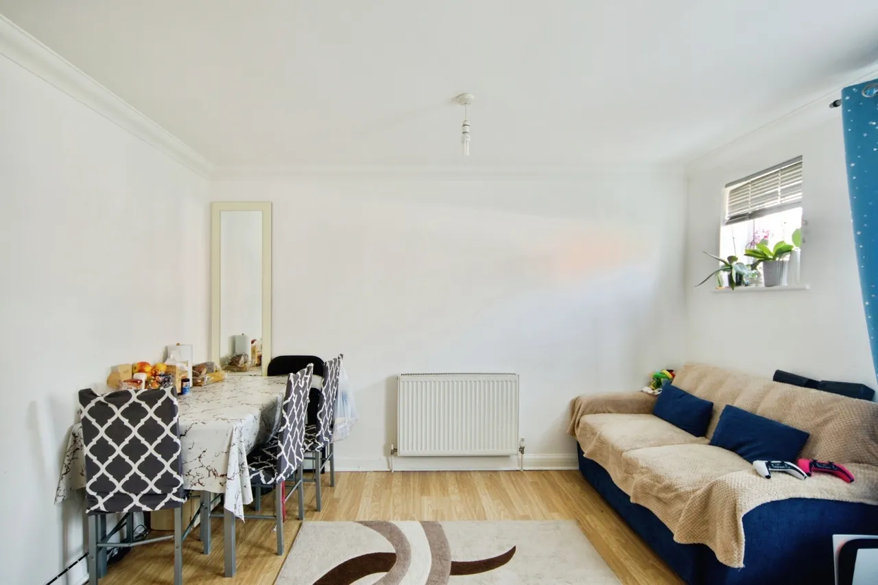 St. Mark's Place, Dagenham, RM10, photo 7