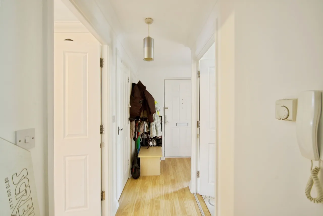 St. Mark's Place, Dagenham, RM10, photo 6
