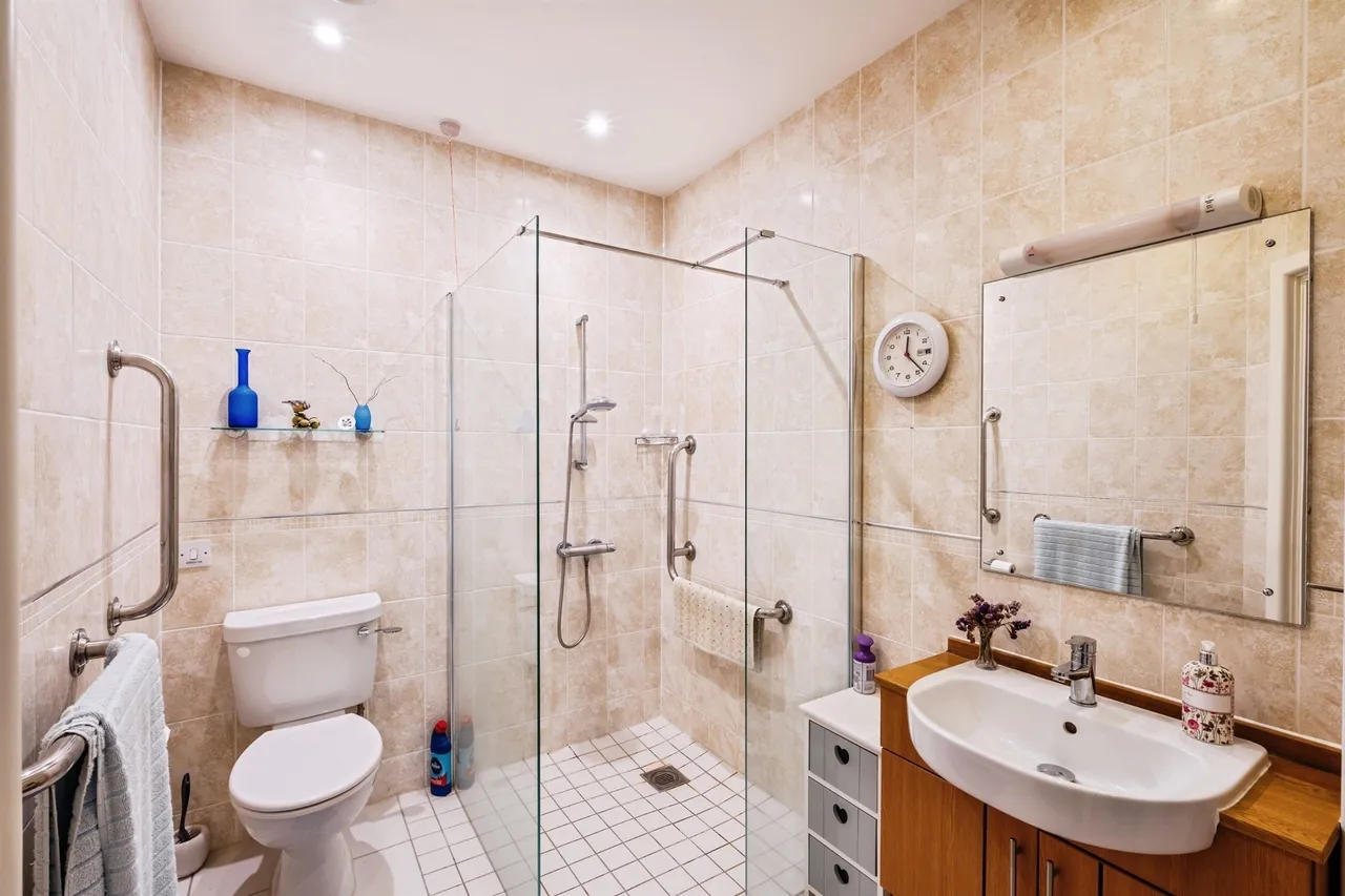 Dane Road, Seaford, BN25, photo 12