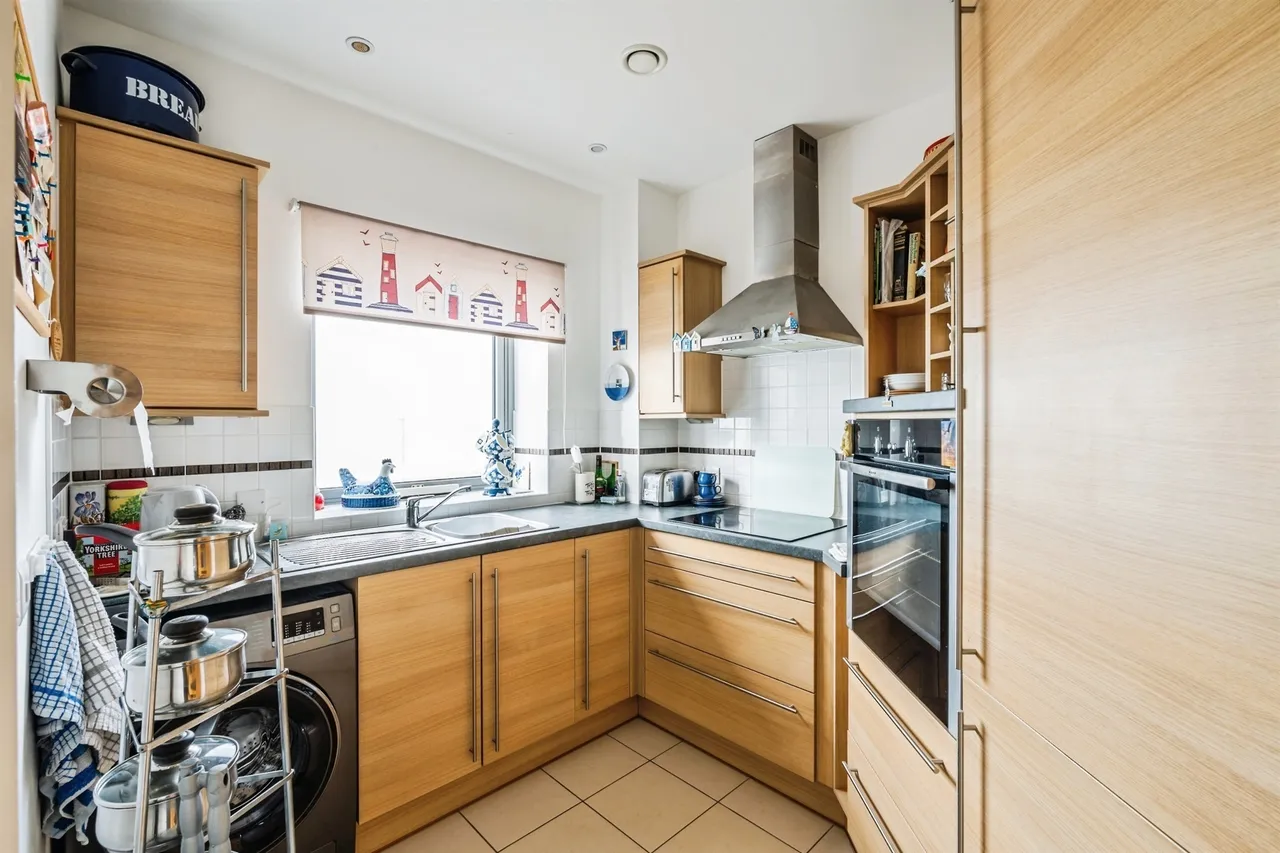 Dane Road, Seaford, BN25, photo 5
