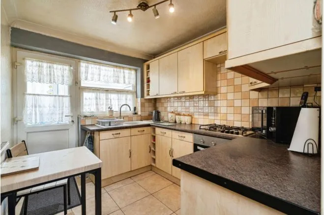 Lloyds Avenue, Lowestoft, NR33, photo 11