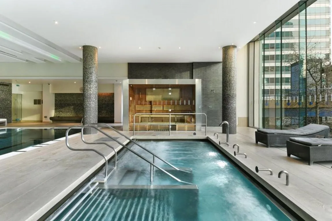 3 Pan Peninsula Square, Canary Wharf, photo 9