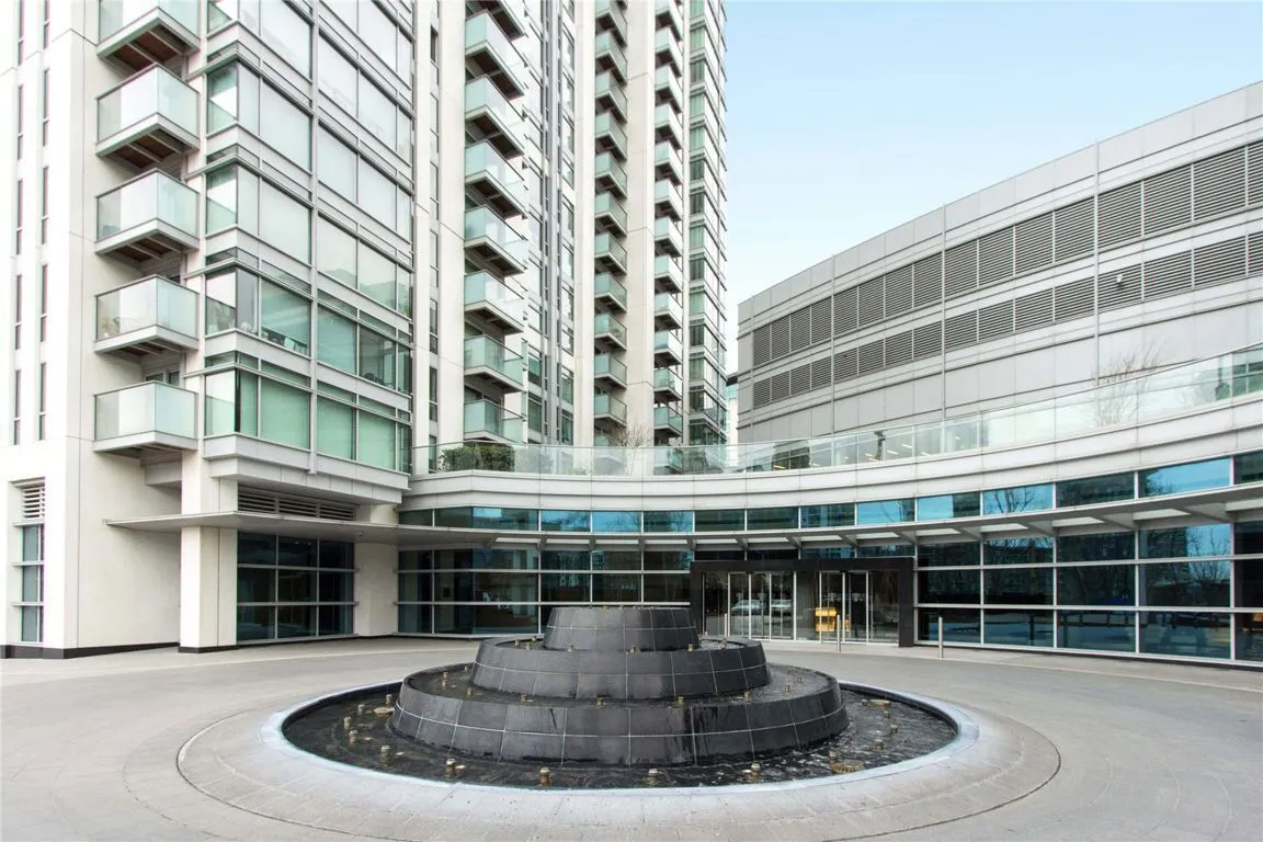 3 Pan Peninsula Square, Canary Wharf, photo 11
