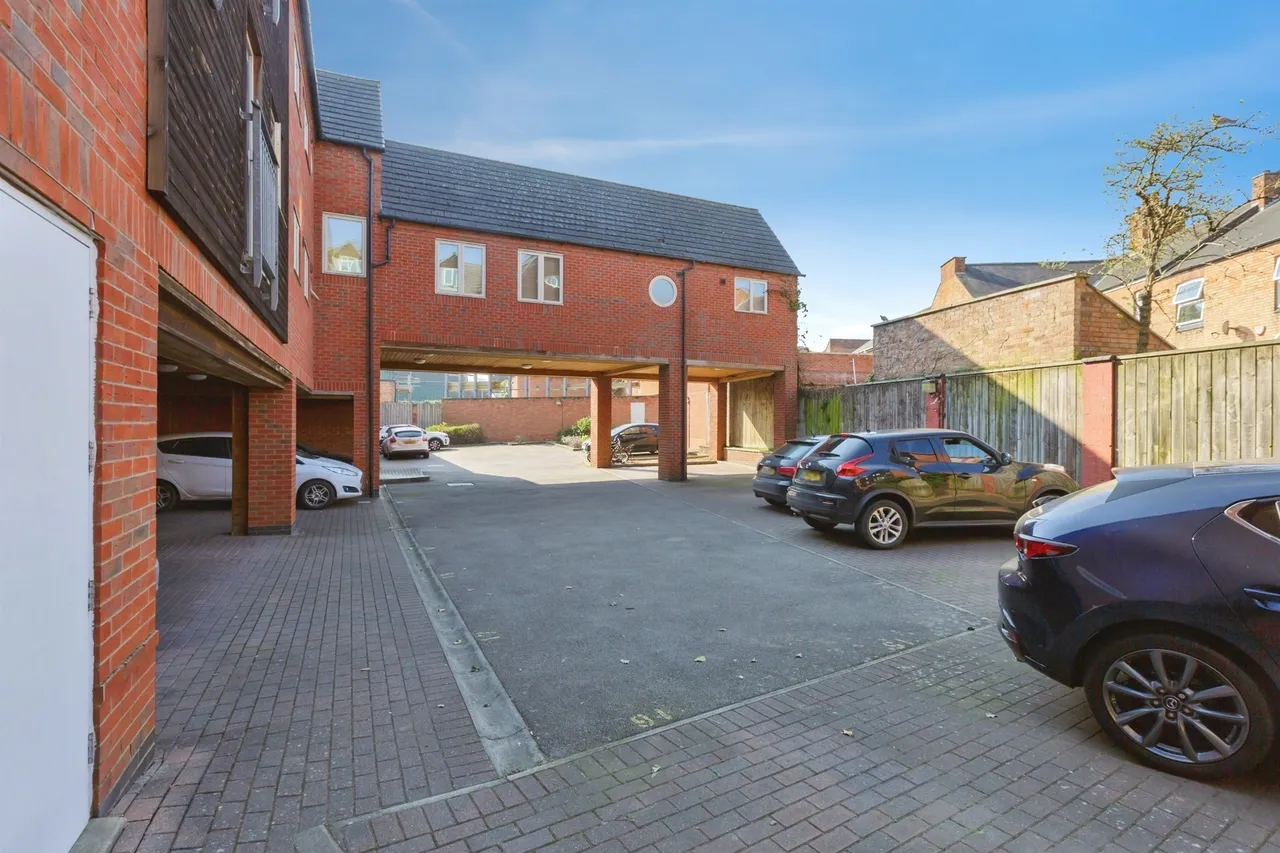 Sycamore Street, Blaby, LE8, photo 8