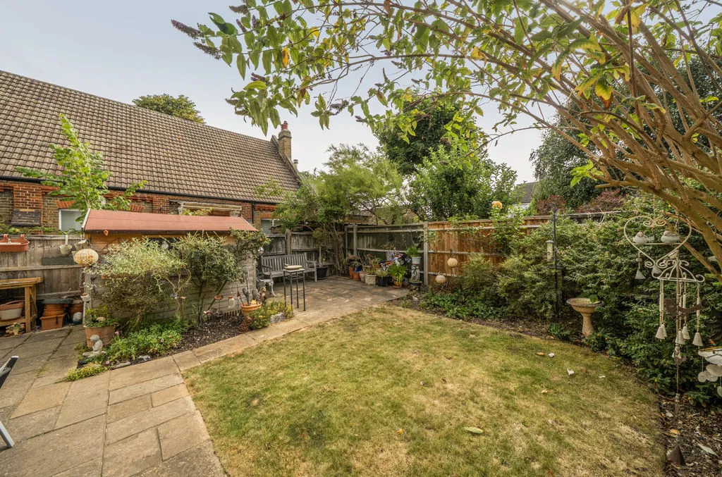 Woodside Crescent, Chenies Woodside Crescent Sidcup Greater London Sidcup, SIDCUP, Kent, DA157JJ, photo 9