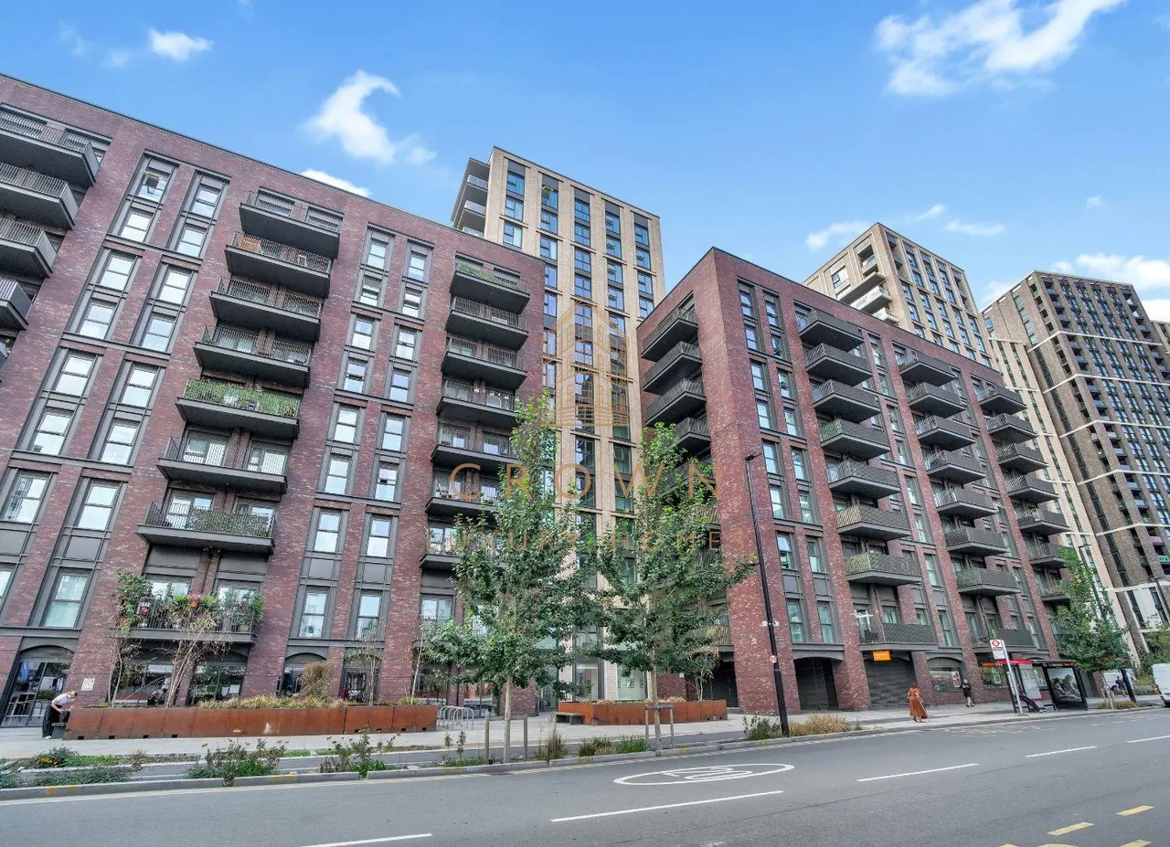Silvertown Way, London, E16, photo 15