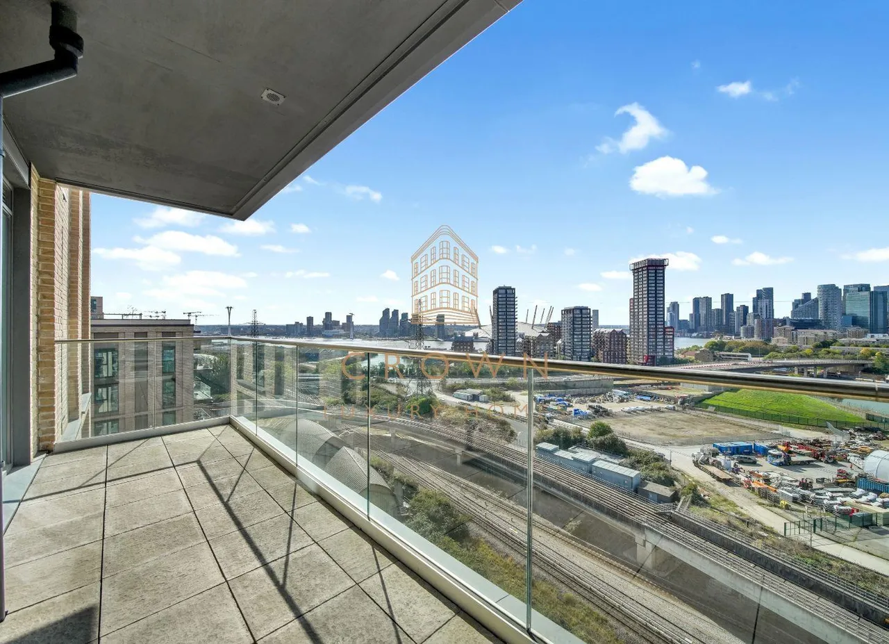 Silvertown Way, London, E16, photo 14