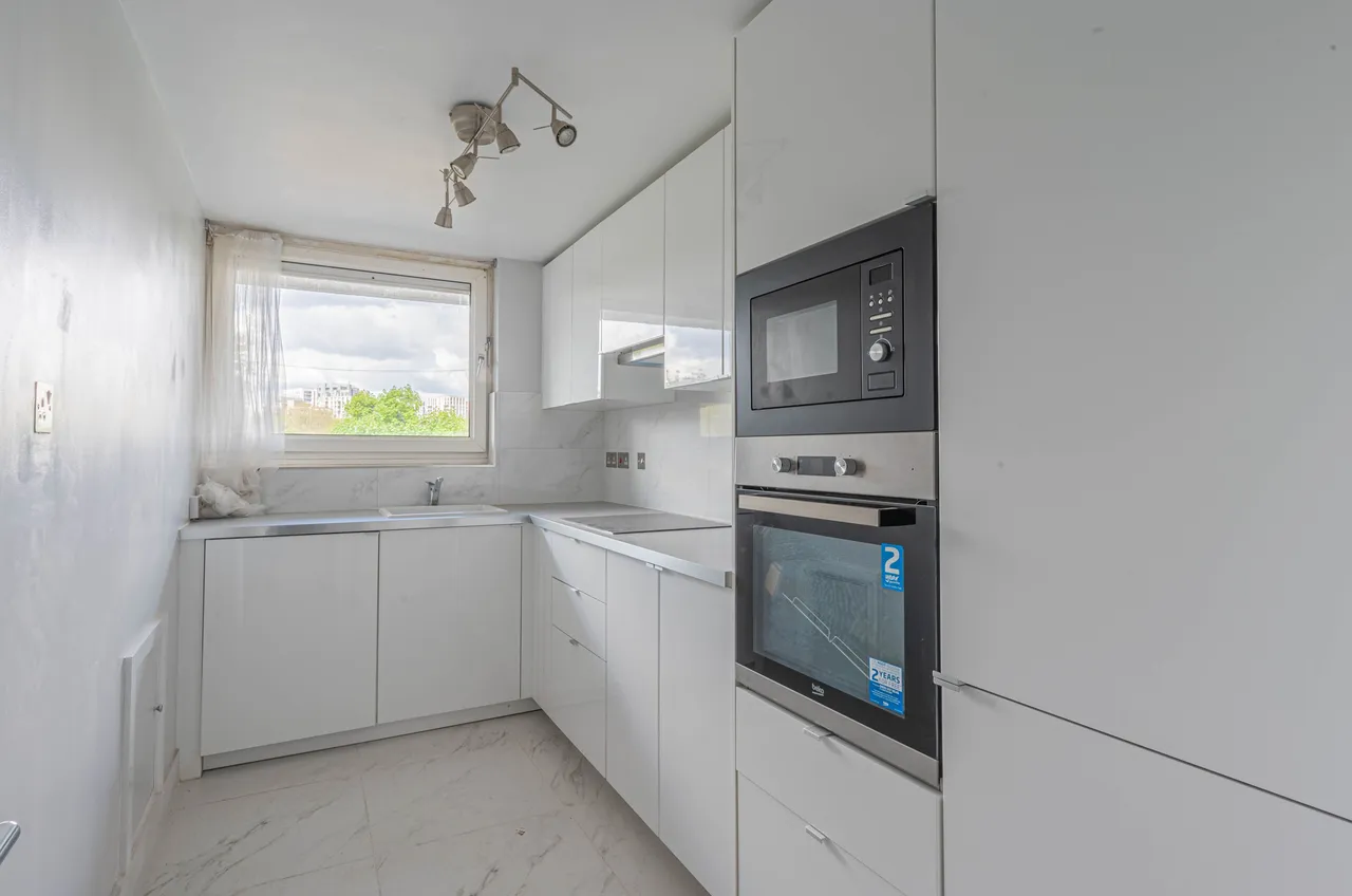 London, E16, photo 2