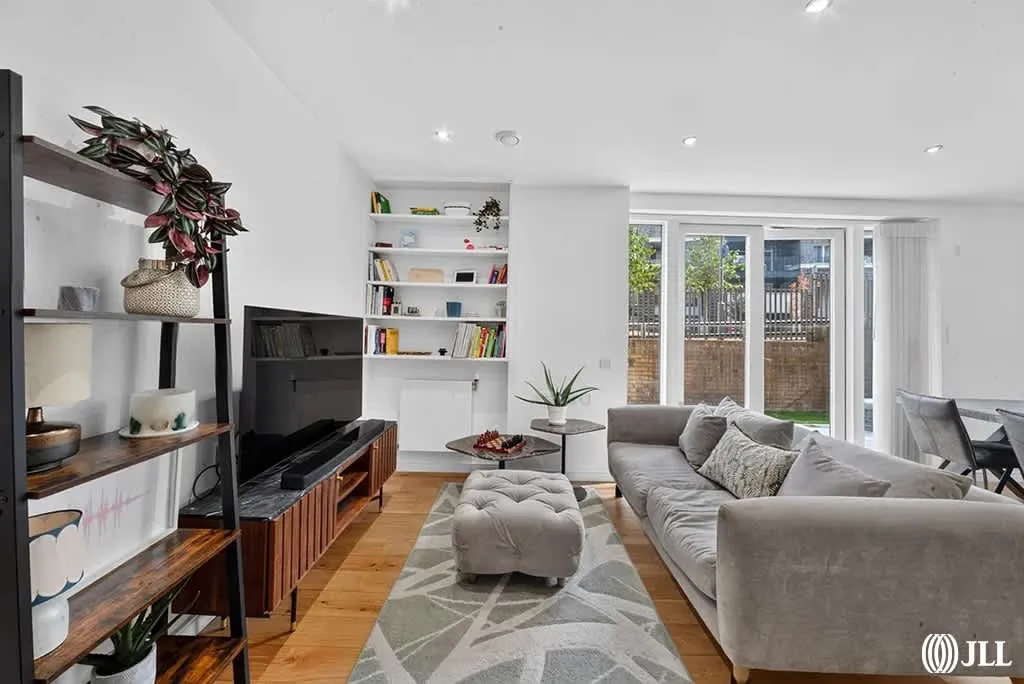 1 bed flat for sale, Prospect Row, London, E15