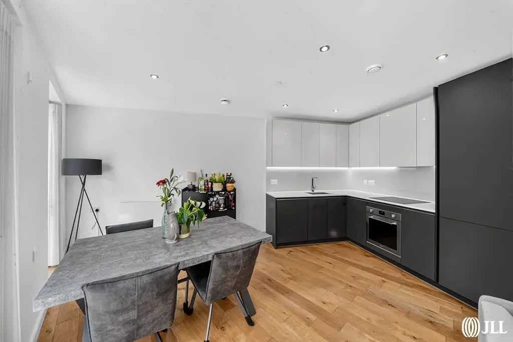 Prospect Row, London, E15, photo 12