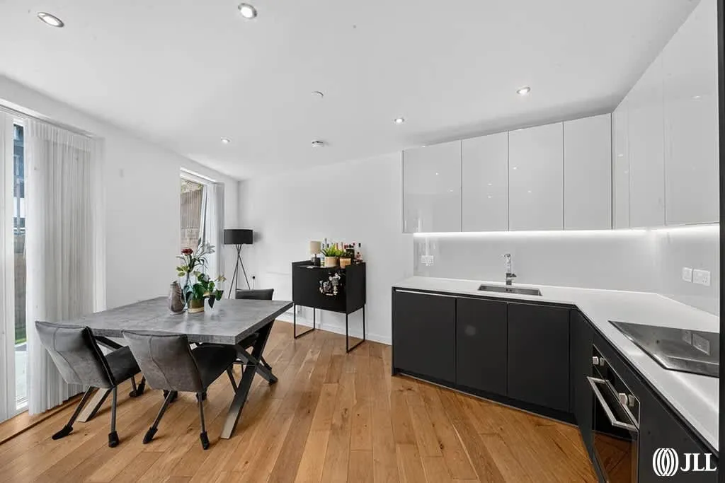 Prospect Row, London, E15, photo 4