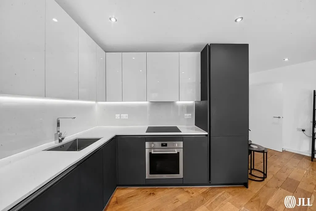 Prospect Row, London, E15, photo 5