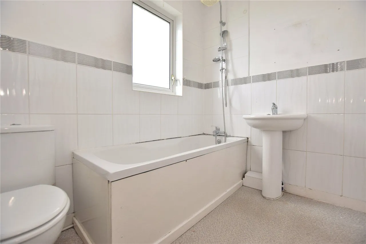 Field End Road, Leeds, LS15, photo 7