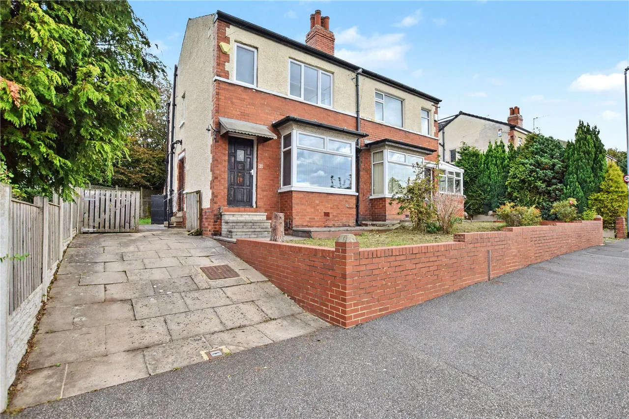2 bed house for sale, Field End Road, Leeds, LS15