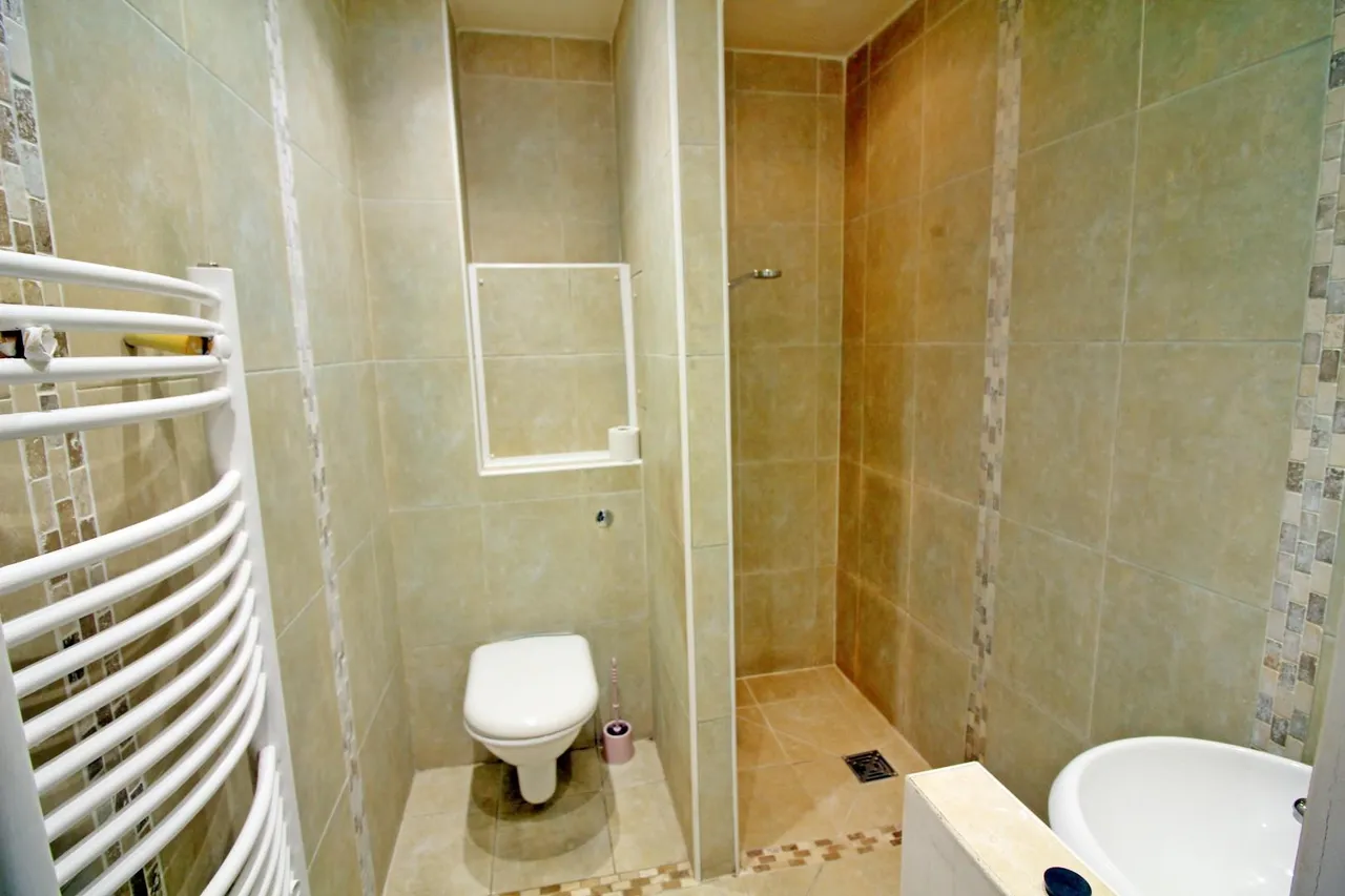 Wellington Road, Bury, BL9, photo 6