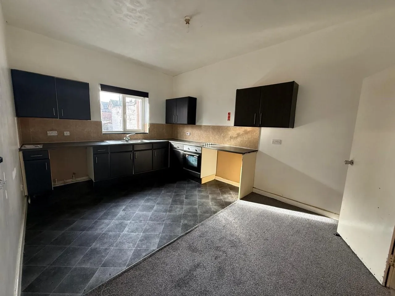 Wellington Road, Bury, BL9, photo 4