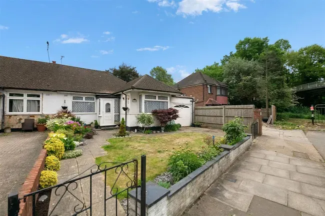 2 bed house for sale — Bedwell Gardens, Hayes