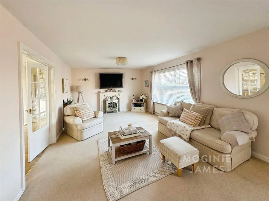 Ffordd Cwellyn, Cardiff, CF23, photo 2