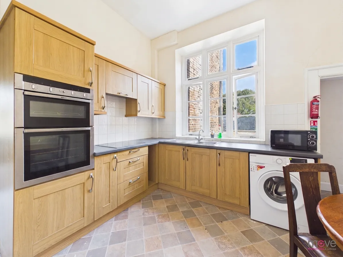 Room 3, Monument House, St. Marys Square, Gloucester, GL1 2QT, photo 4