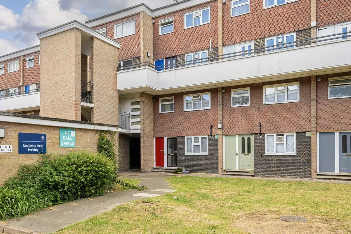 2 bed property for sale, Acre Road, KT2
