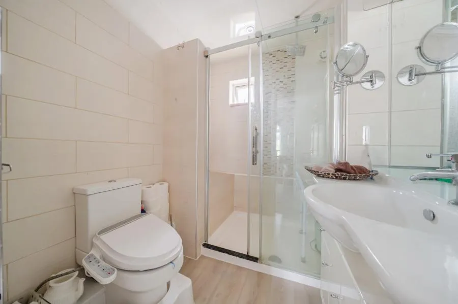 Albert Street, Slough, SL1, photo 10