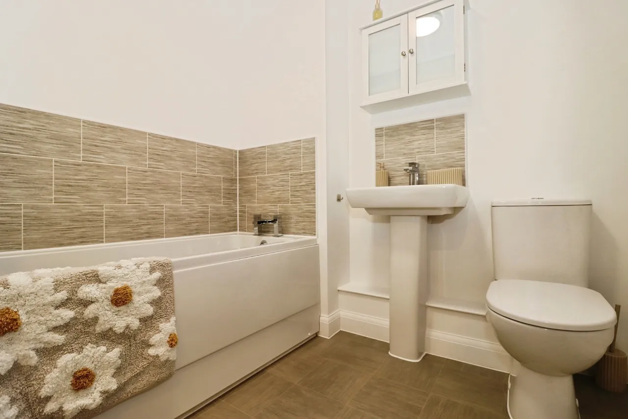Clark Drive, Bristol, BS37, photo 4