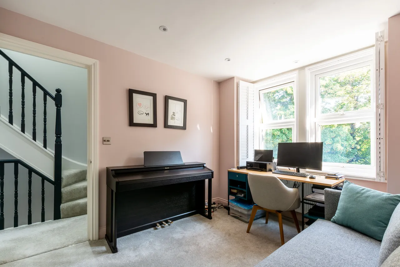 48 Wandle Bank, London, photo 6