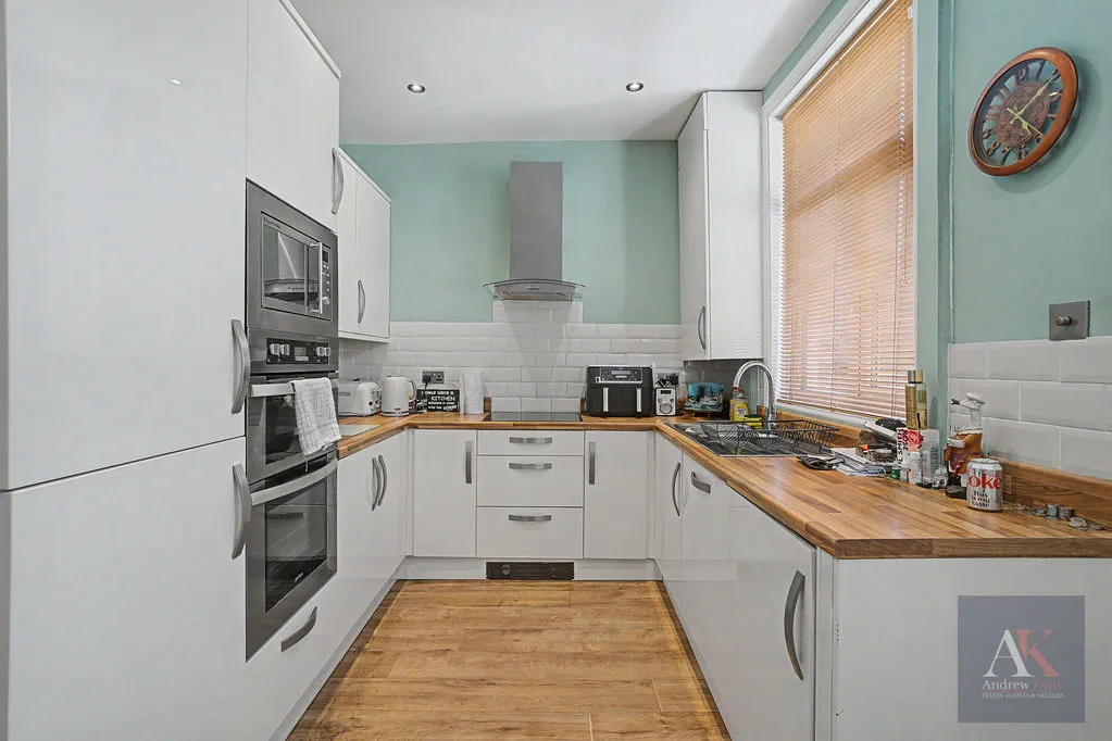 Featherstall Road, Littleborough OL15 8NY, photo 4