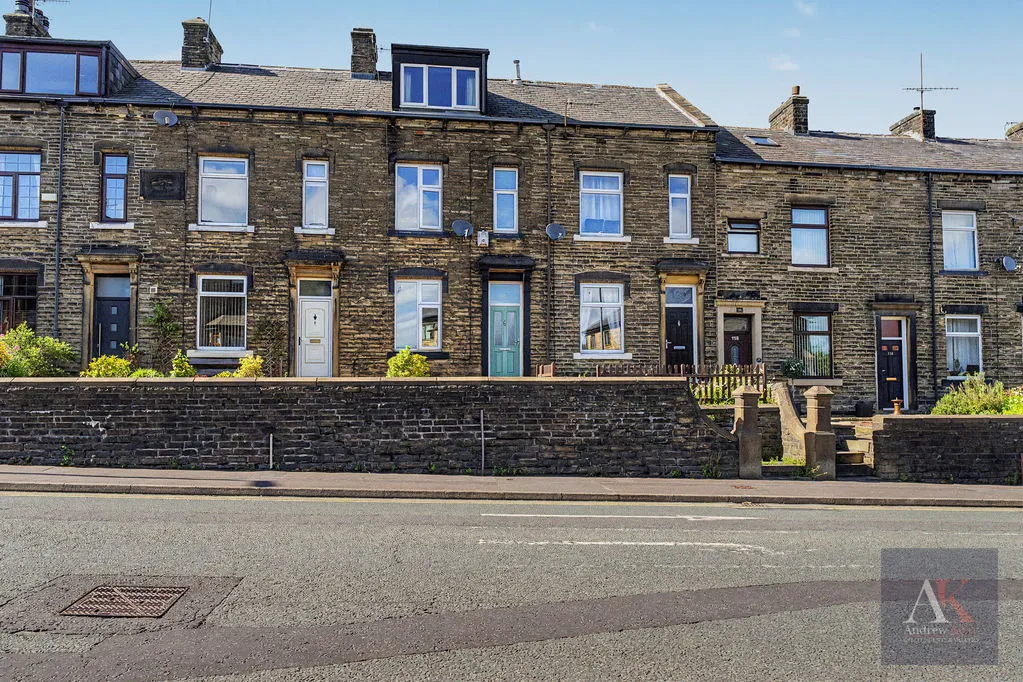 3 bed house for sale — Featherstall Road, Littleborough OL15 8NY