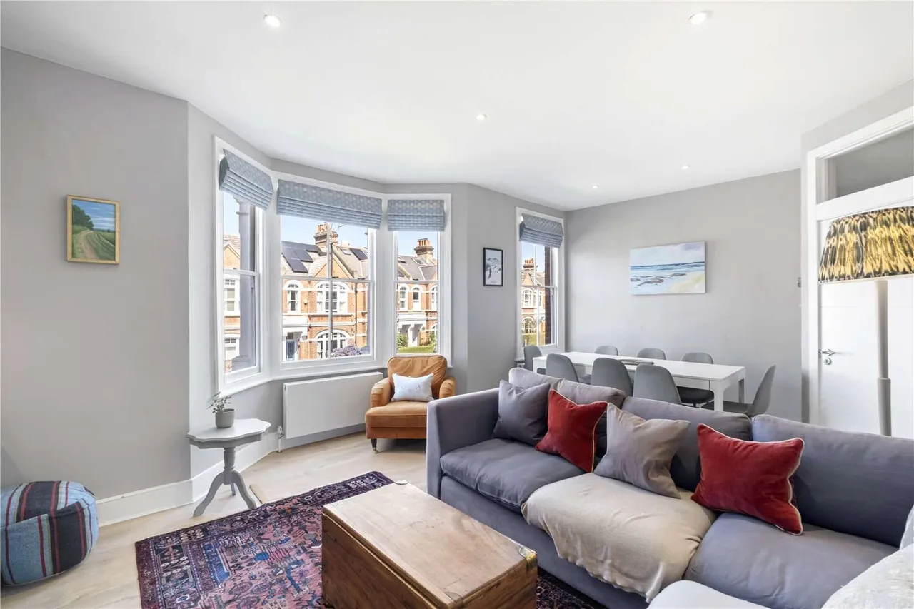 Cavendish Road, London, SW12 0BN, photo 2