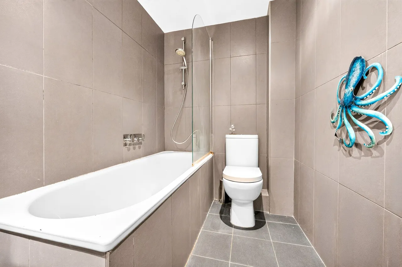 Ferme Park Road, London, N4, photo 3