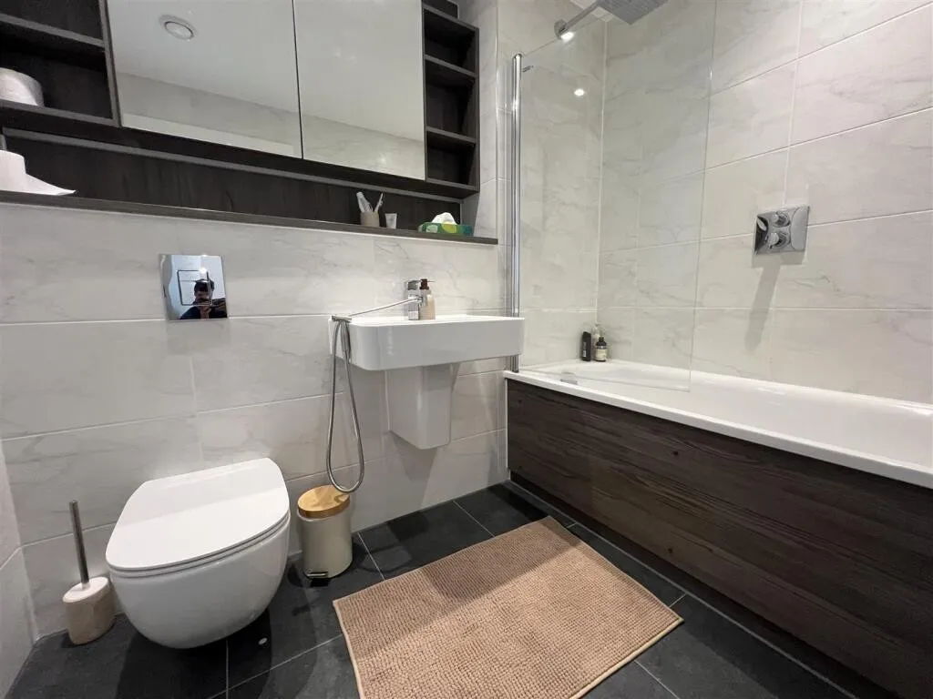 Silvercroft Street, Manchester, M15, photo 15