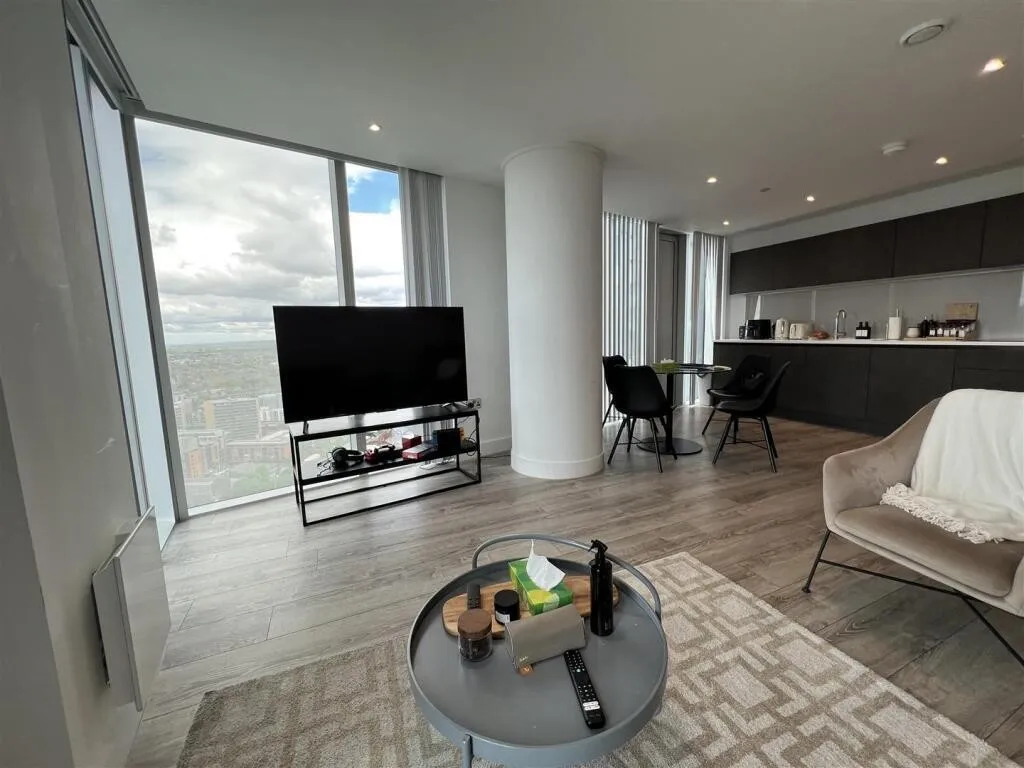 Silvercroft Street, Manchester, M15, photo 2