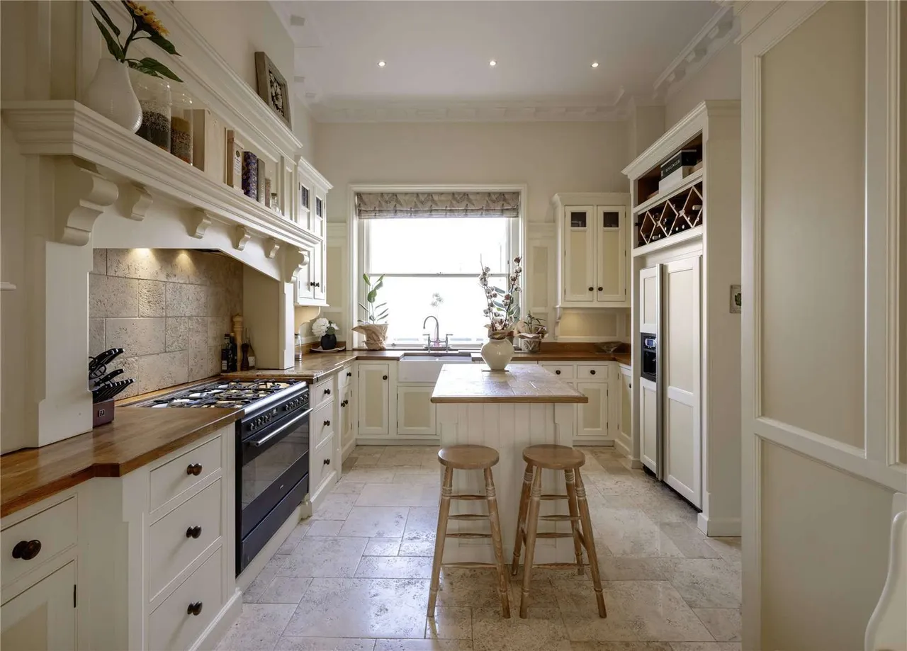 Chester Terrace, Regent's Park, London, NW1 4ND, photo 7