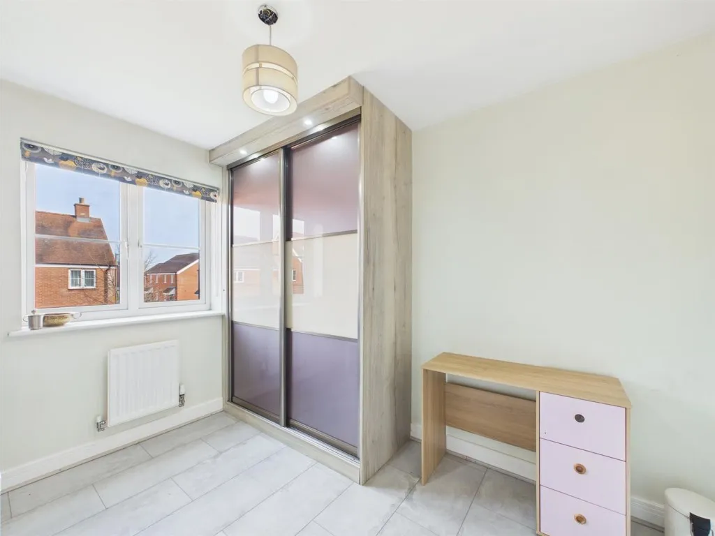 Elize Close, Berryfields, photo 11