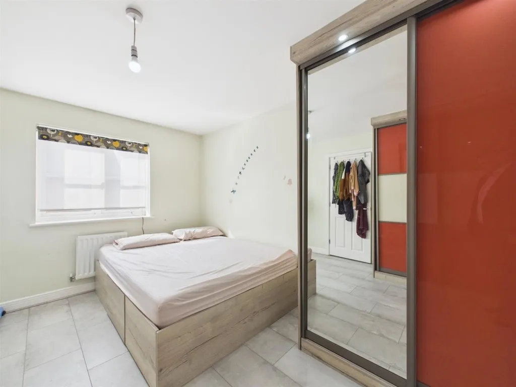 Elize Close, Berryfields, photo 10