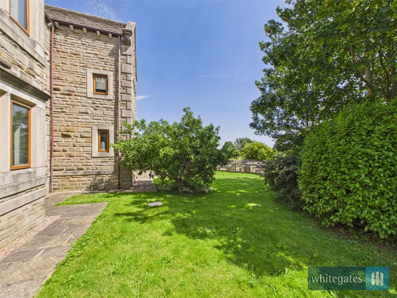Robins Court, Oakenshaw, BD12, photo 39