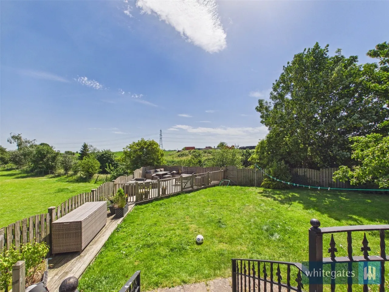 Robins Court, Oakenshaw, BD12, photo 33