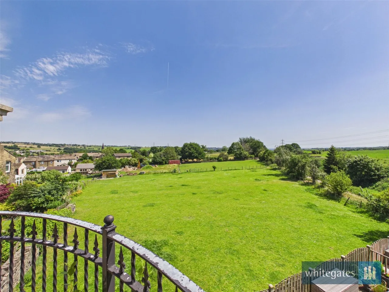 Robins Court, Oakenshaw, BD12, photo 32
