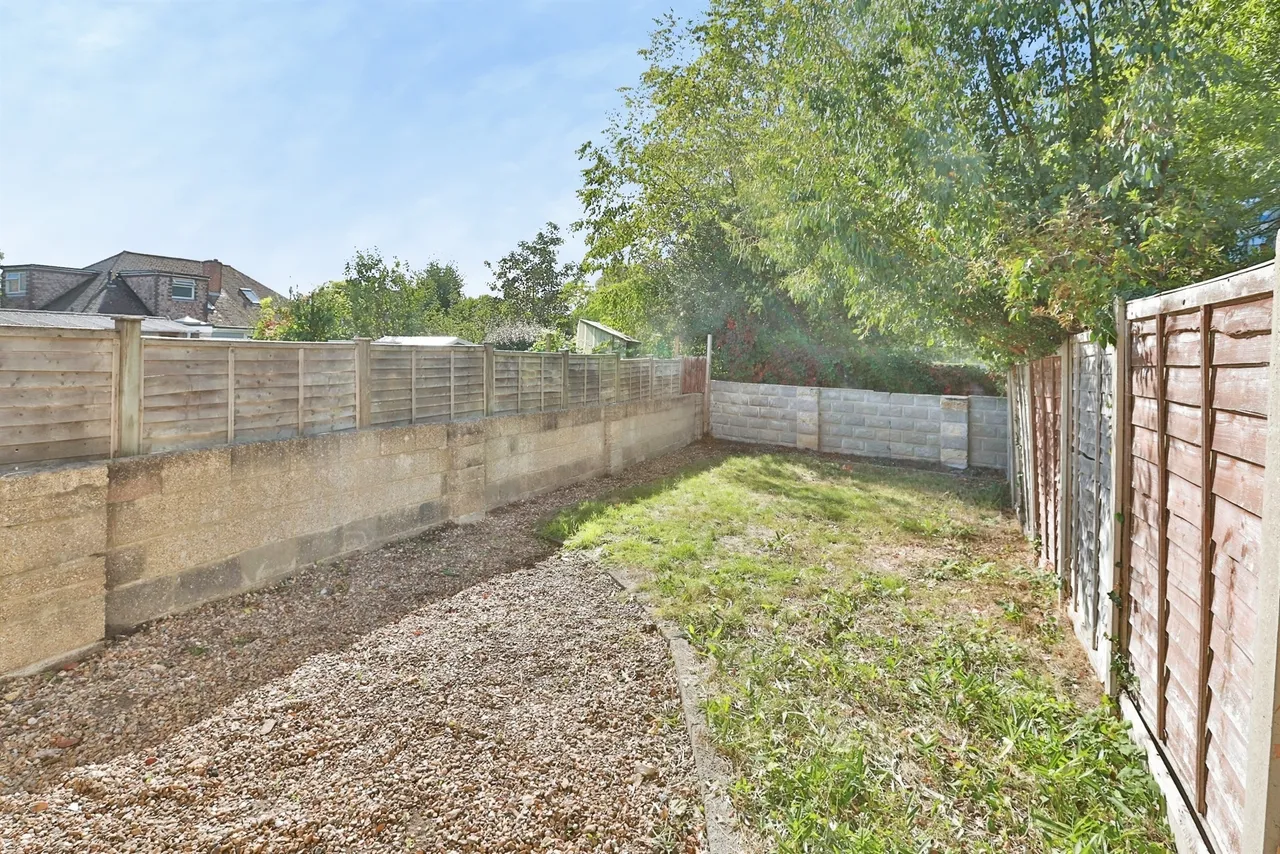 Sterte Road, Poole, BH15, photo 13