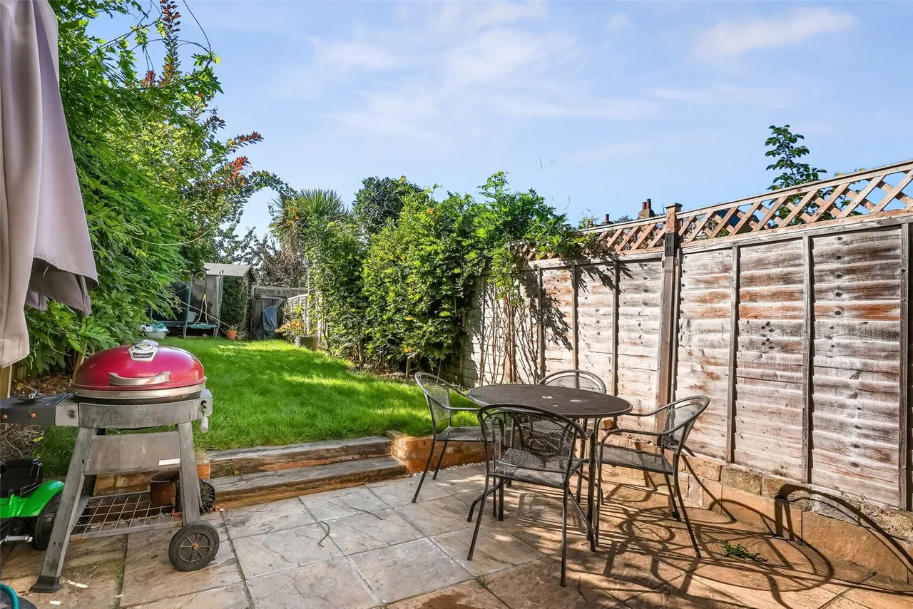 Knowle Road, Twickenham, TW2 6QH, photo 2