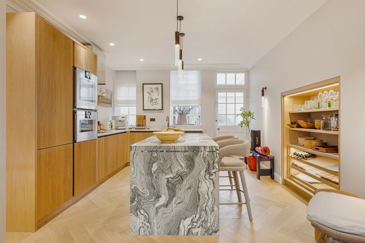 Upper Fielde, Mayfair, London, photo 7